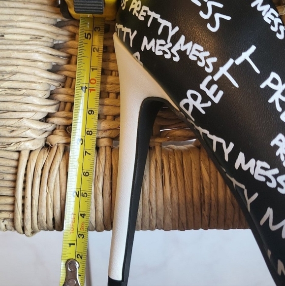 **SOLD**Shoedazzle Pretty Mess Heels size 9 - Picture 8 of 8